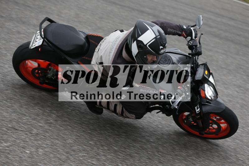 /Archiv-2025/10 23.04.2025 Cornu Master School ADR/rot-rouge/57